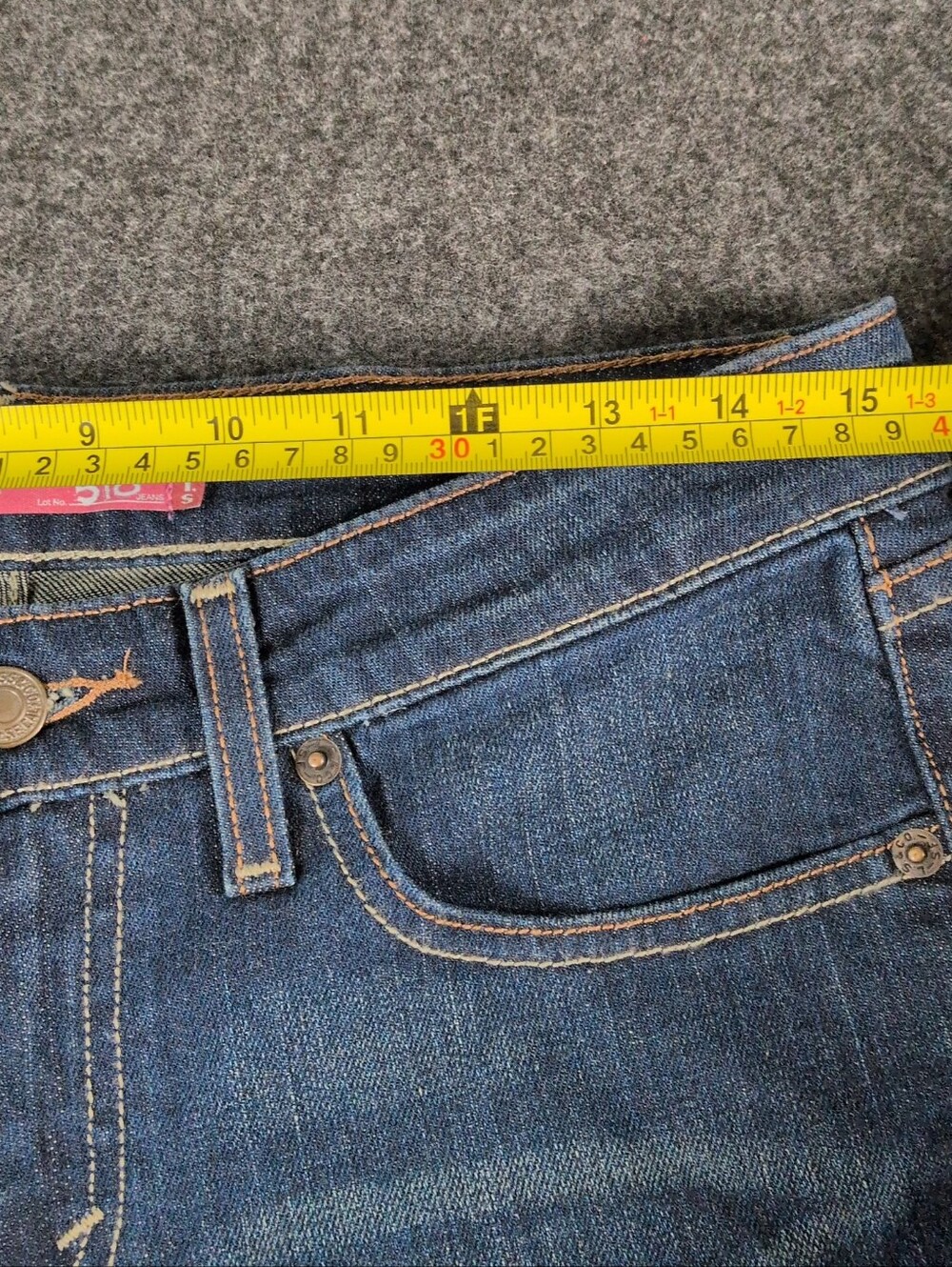 Levi's 518 Superlow bootcut Low Rise Denim jeans Size 7 Dark Wash - Picture 7 of 10